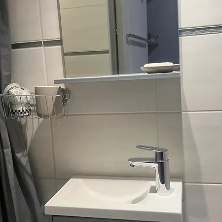 Bed & Breakfast Mini Et Espace Extérieur Méry-sur-Oise