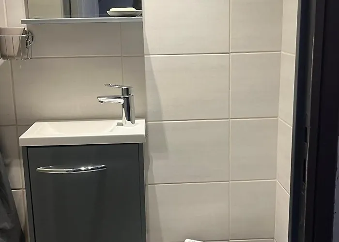 Mini Et Espace Exterieur 3* Méry-sur-Oise