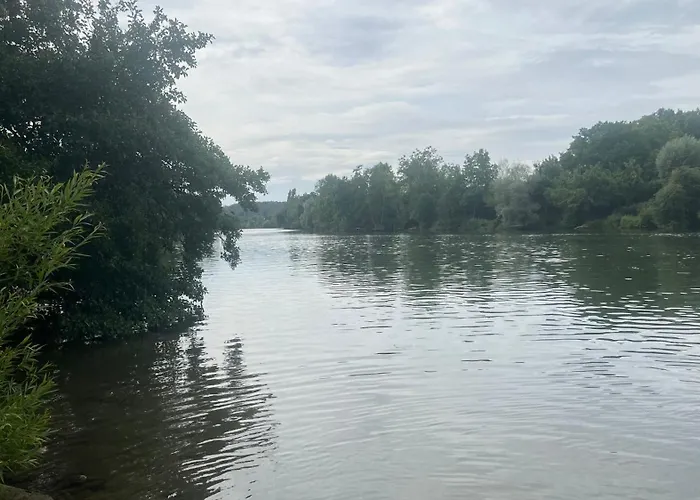 Alojamento de Acomodação e Pequeno-almoço Mini Et Espace Exterieur 3*